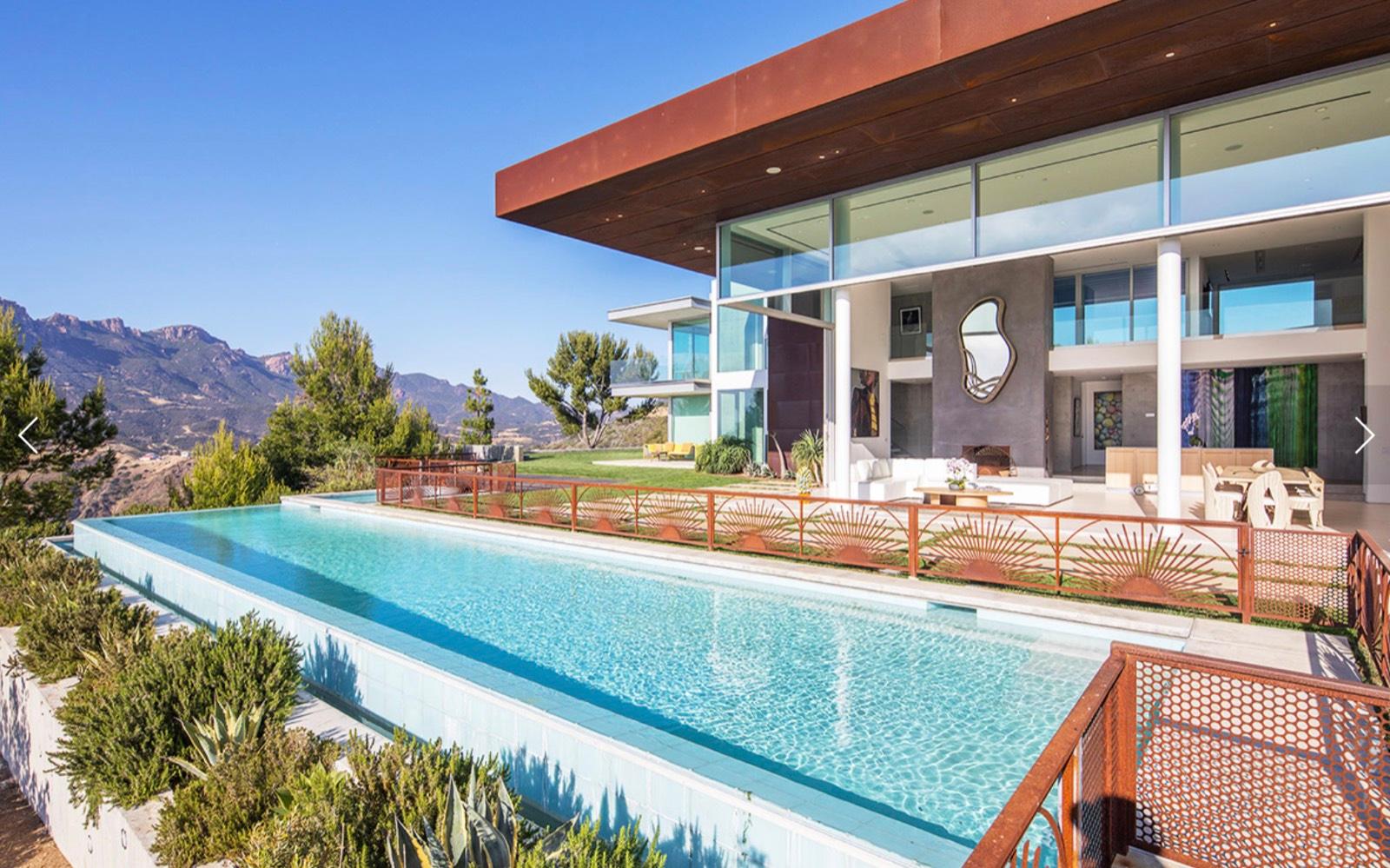 R's Artist Modern Mansion — photo 2