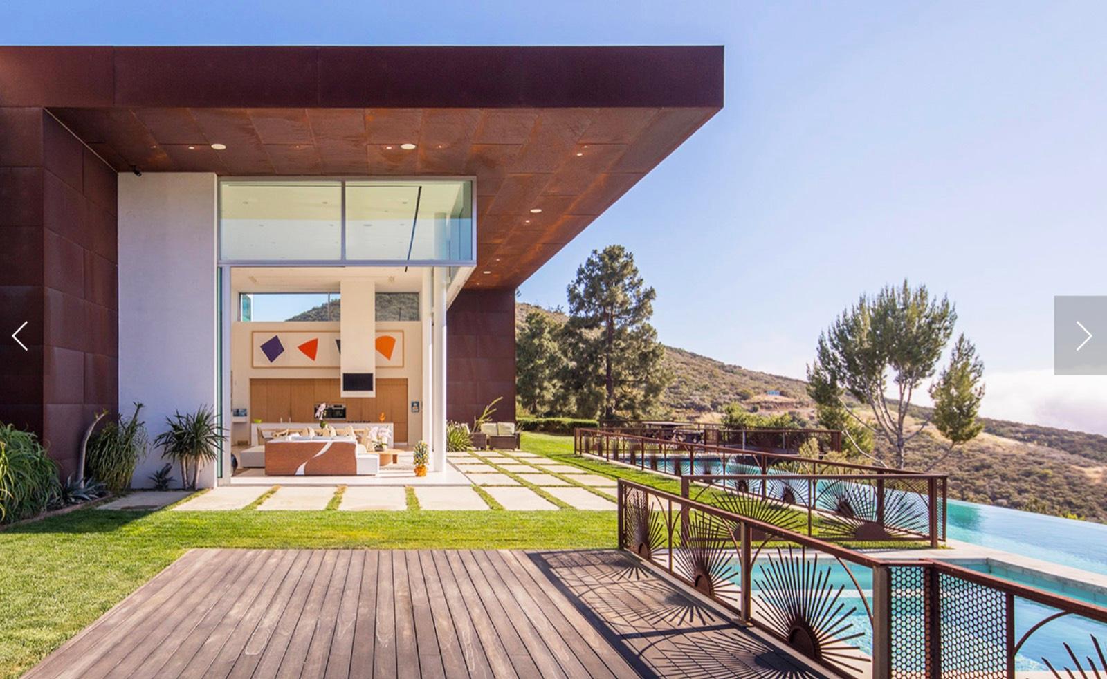 R's Artist Modern Mansion — photo 3