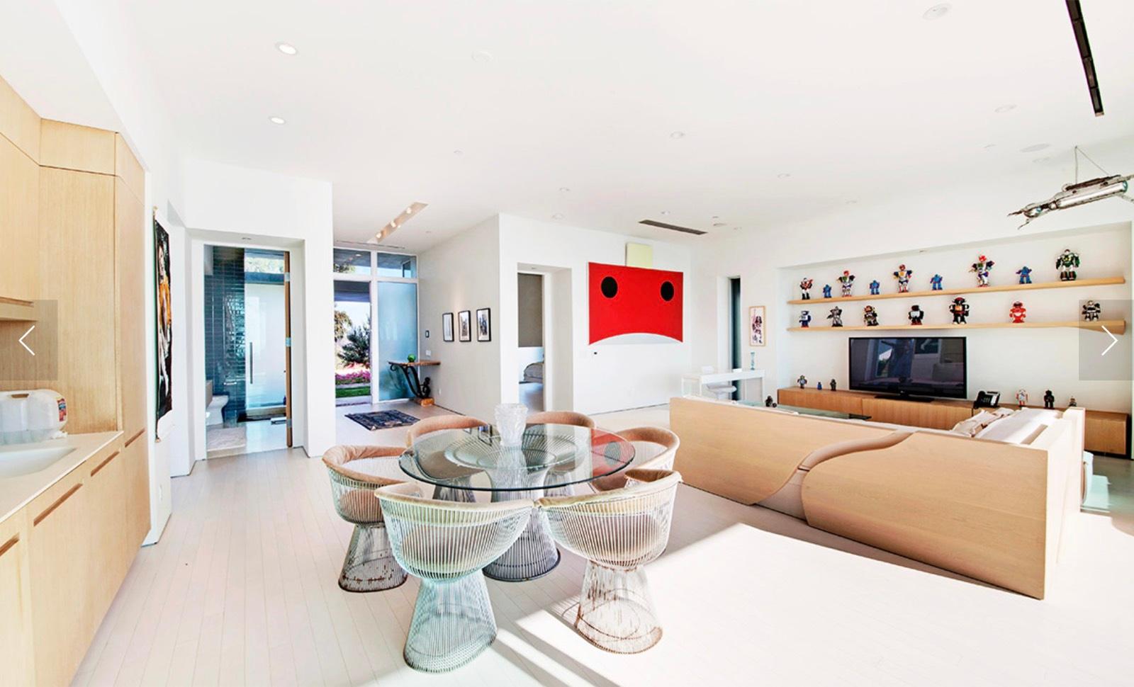 R's Artist Modern Mansion — photo 9