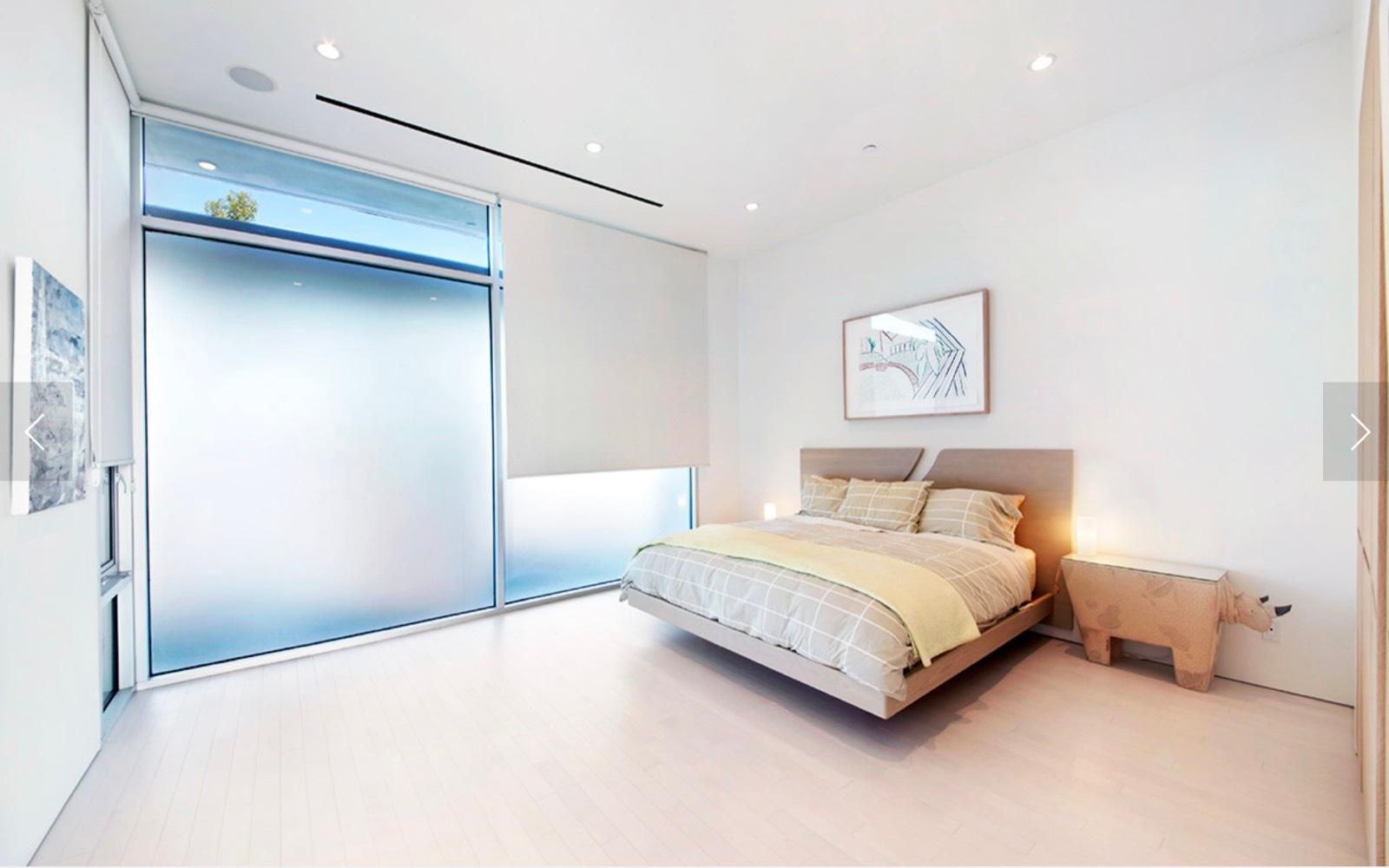 R's Artist Modern Mansion — photo 10