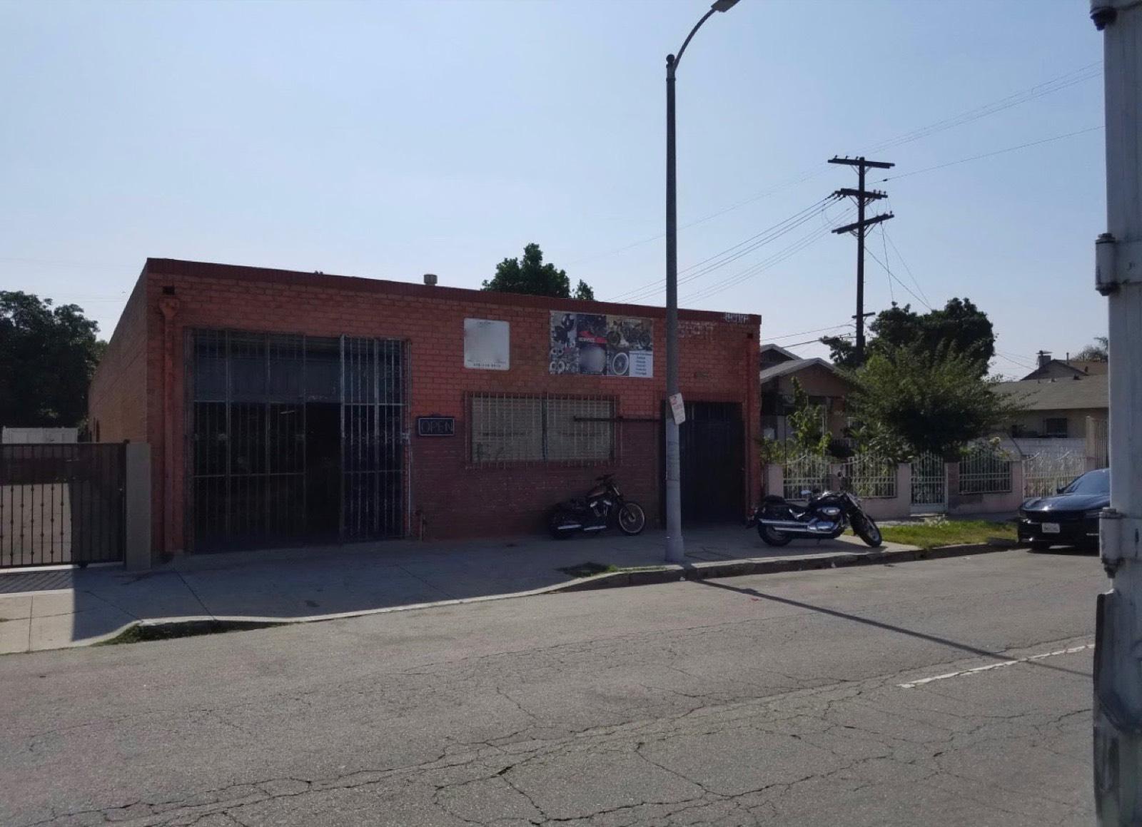 R's Auto Shop — photo 1