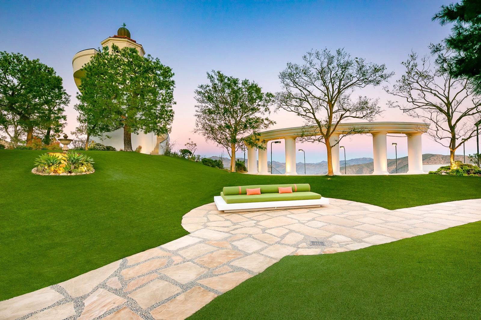 R's Beach Dream Hotel Mansion — photo 2