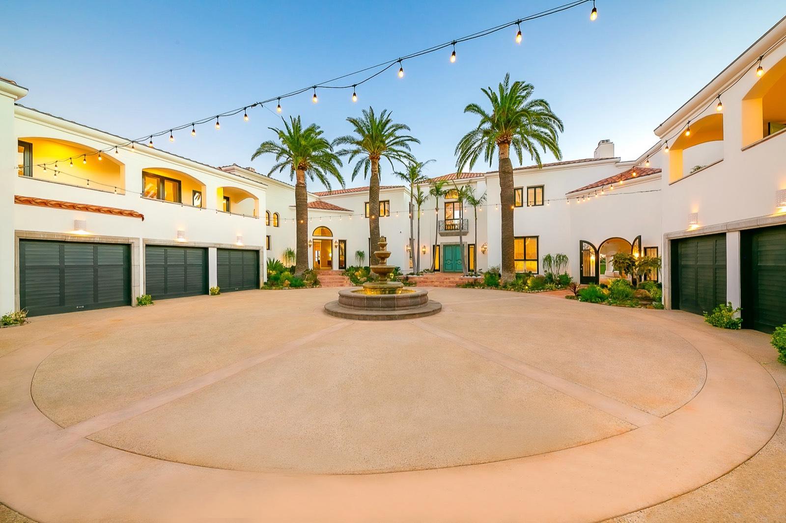 R's Beach Dream Hotel Mansion — photo 11