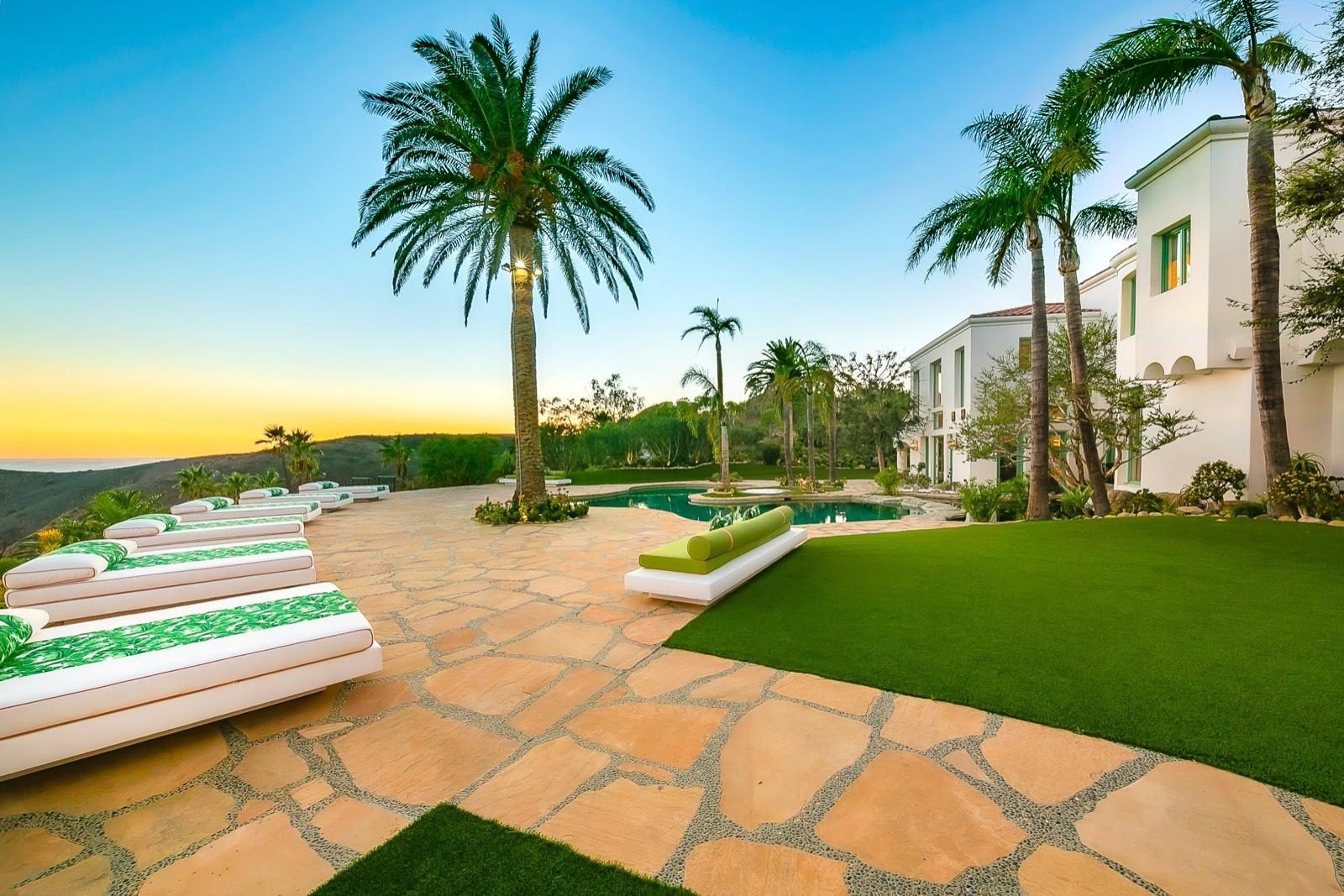 R's Beach Dream Hotel Mansion — photo 4