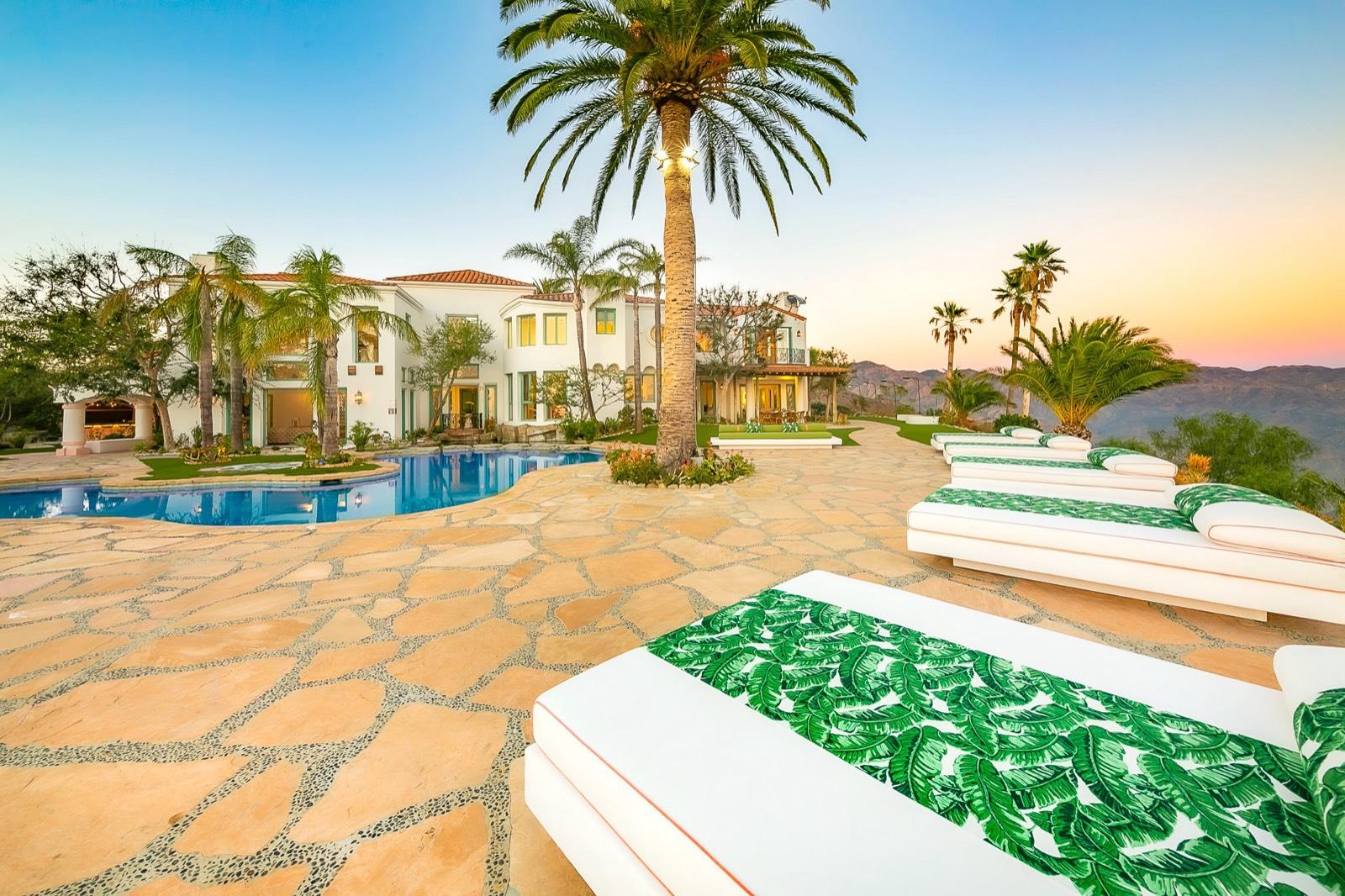 R's Beach Dream Hotel Mansion — photo 5