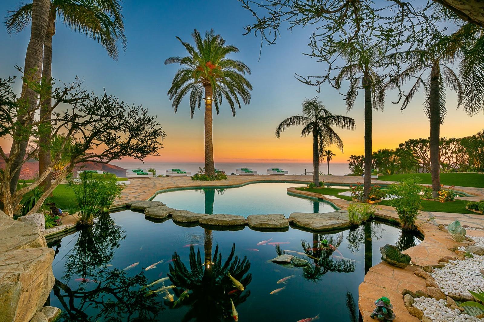 R's Beach Dream Hotel Mansion — photo 9