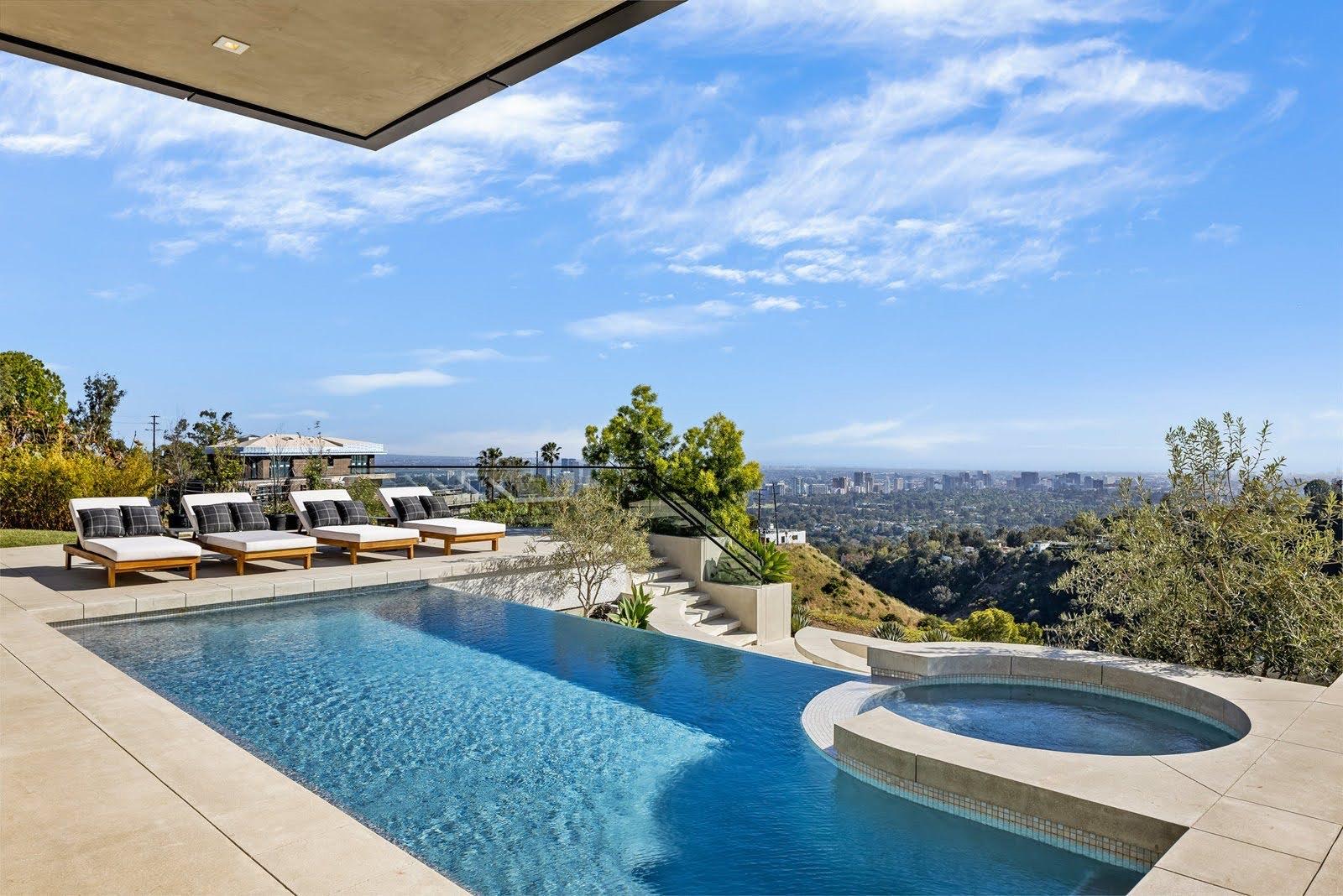 R’s Bev hills mod mansion — photo 11