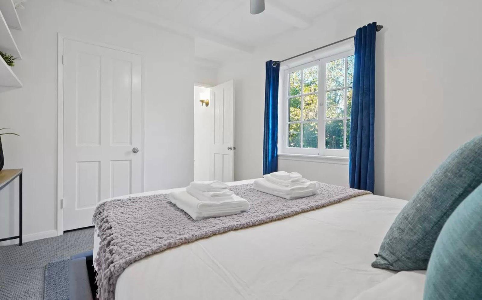 R's English Countryside Home — photo 10