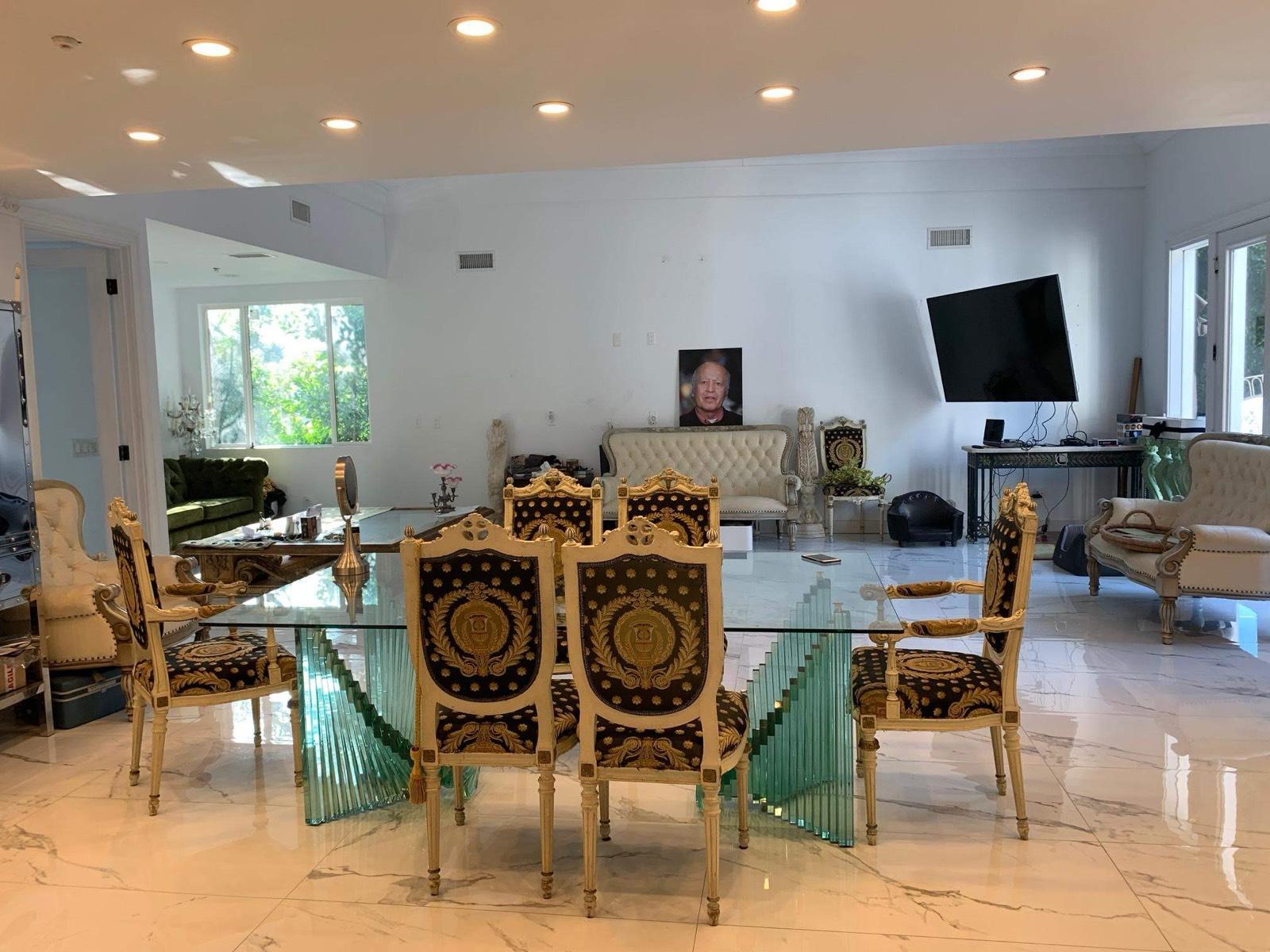 R's French Mansion — photo 3