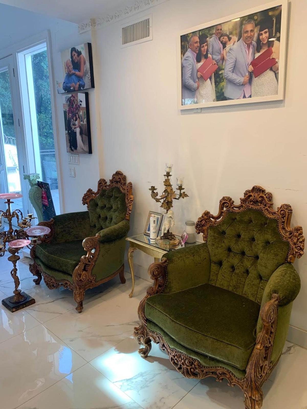 R's French Mansion — photo 4