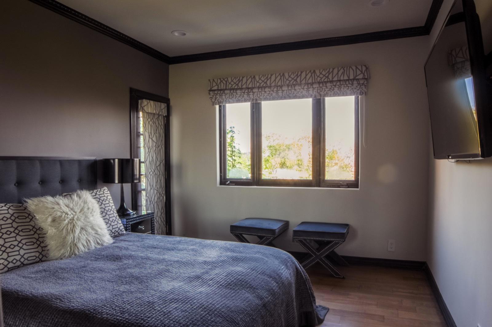 R's Hollywood Hills House — photo 7