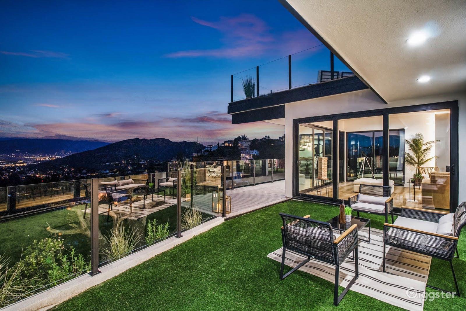 R’s hollywood view house with rooftop — photo 1