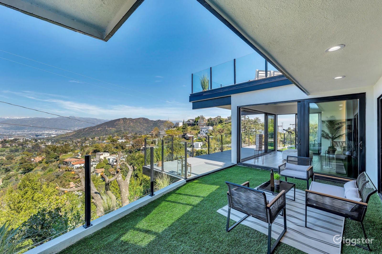 R’s hollywood view house with rooftop — photo 3