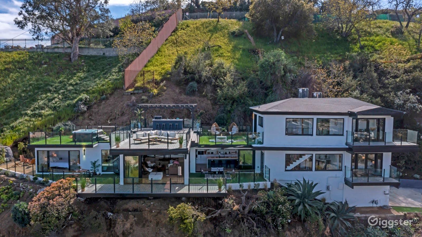 R’s hollywood view house with rooftop — photo 5