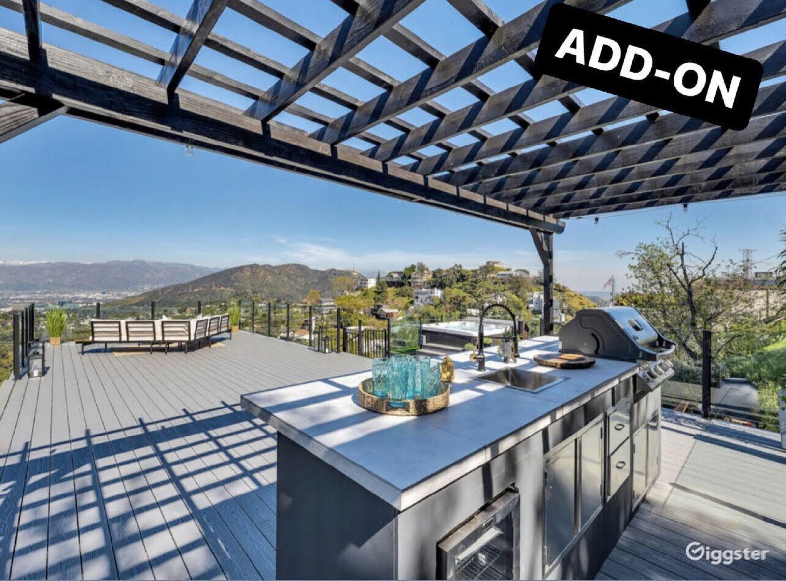 R’s hollywood view house with rooftop — photo 9