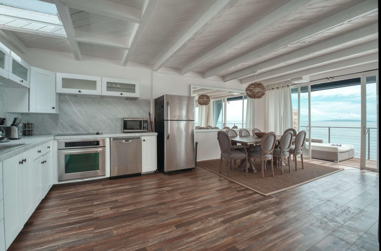 R's Malibu Bungalow — photo 2