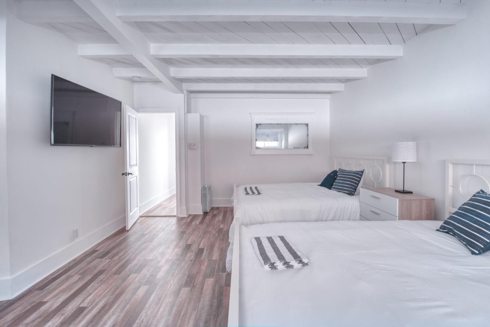 R's Malibu Bungalow — photo 5