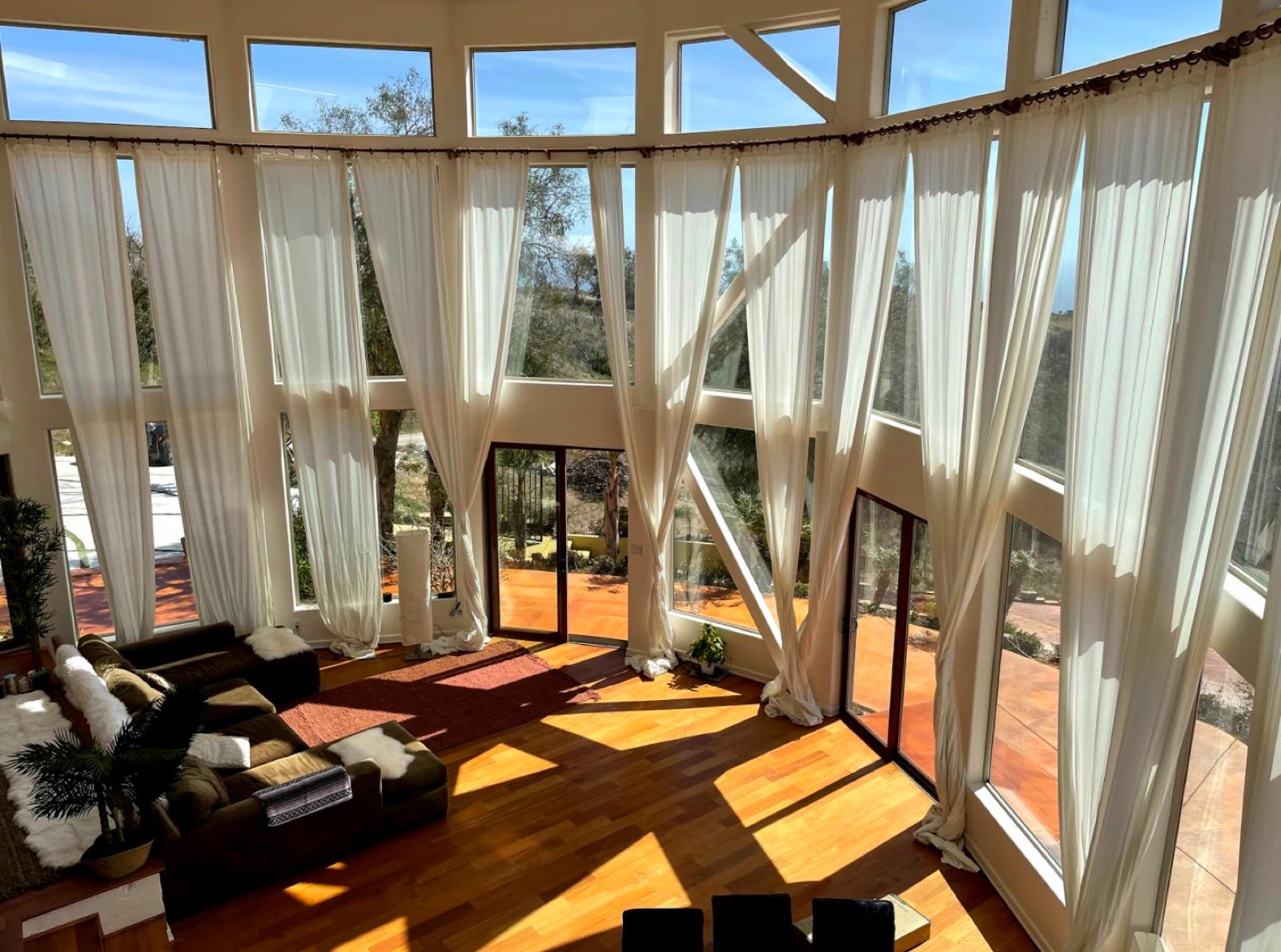 R's Malibu Mountain Sky — photo 1