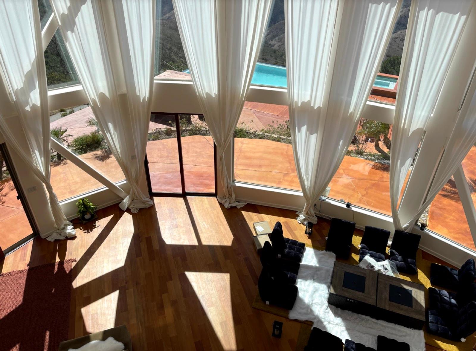 R's Malibu Mountain Sky — photo 9