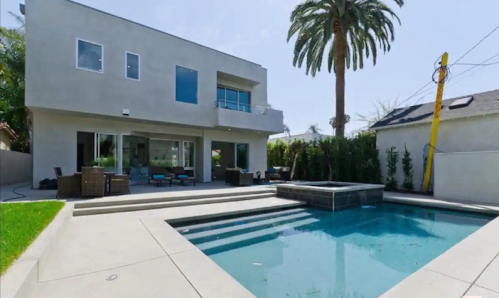 R's Modern Dream Villa — photo 1