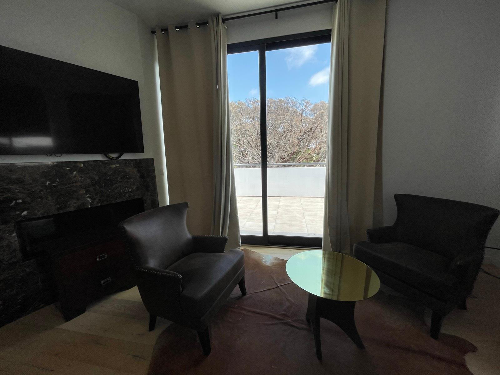 R's Modern SM Home — photo 5