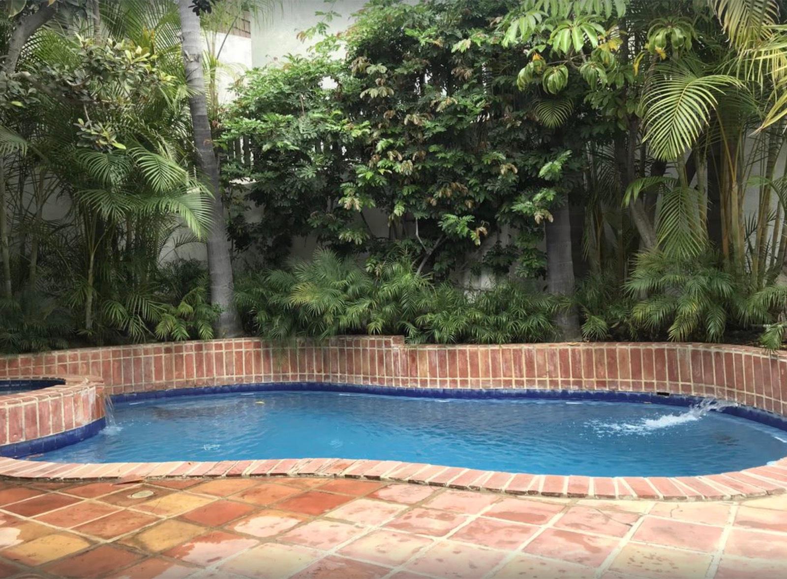 R's Spanish Hollywood — photo 10