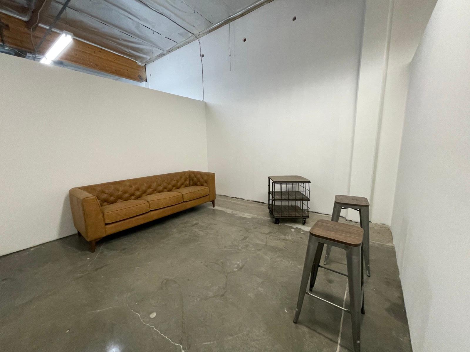 R's Studio Office — photo 2