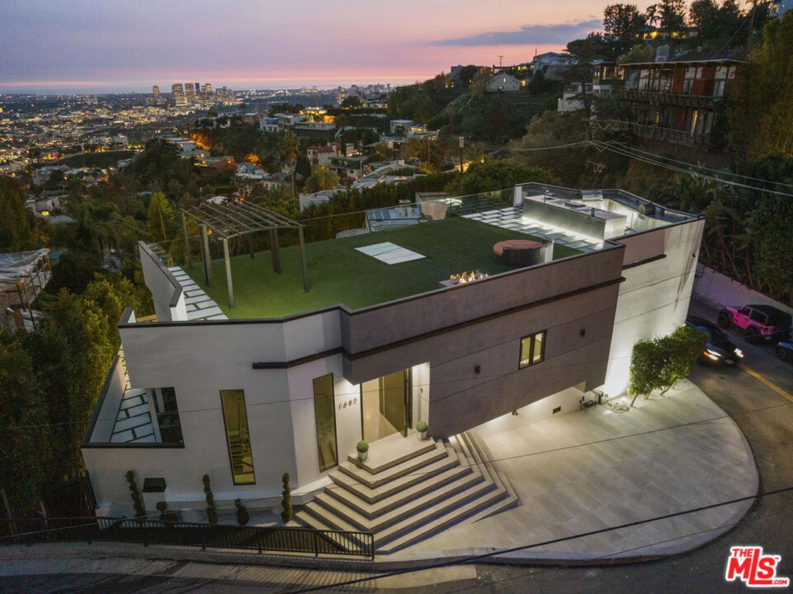 Rs Stunner View Home — photo 1