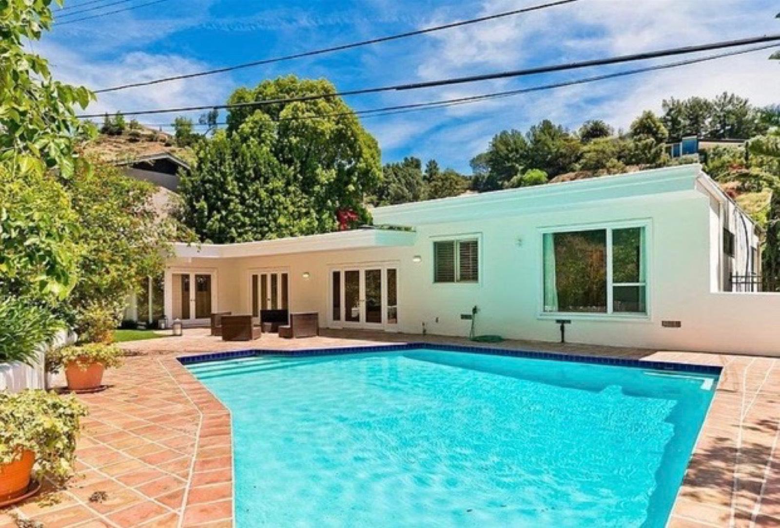 R's Ysidro Home — photo 1