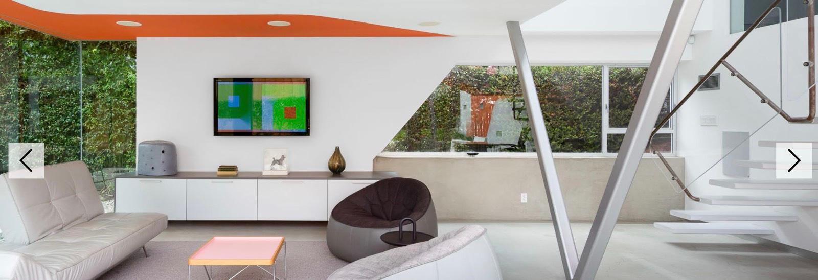 RV S Futuristic Colorful Home — photo 5