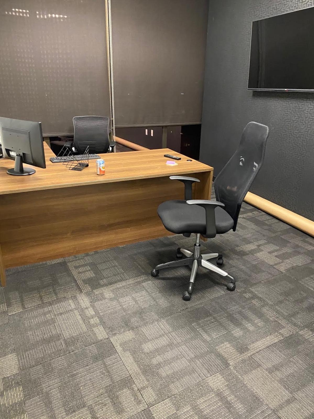 R&Y Modern Office — photo 1