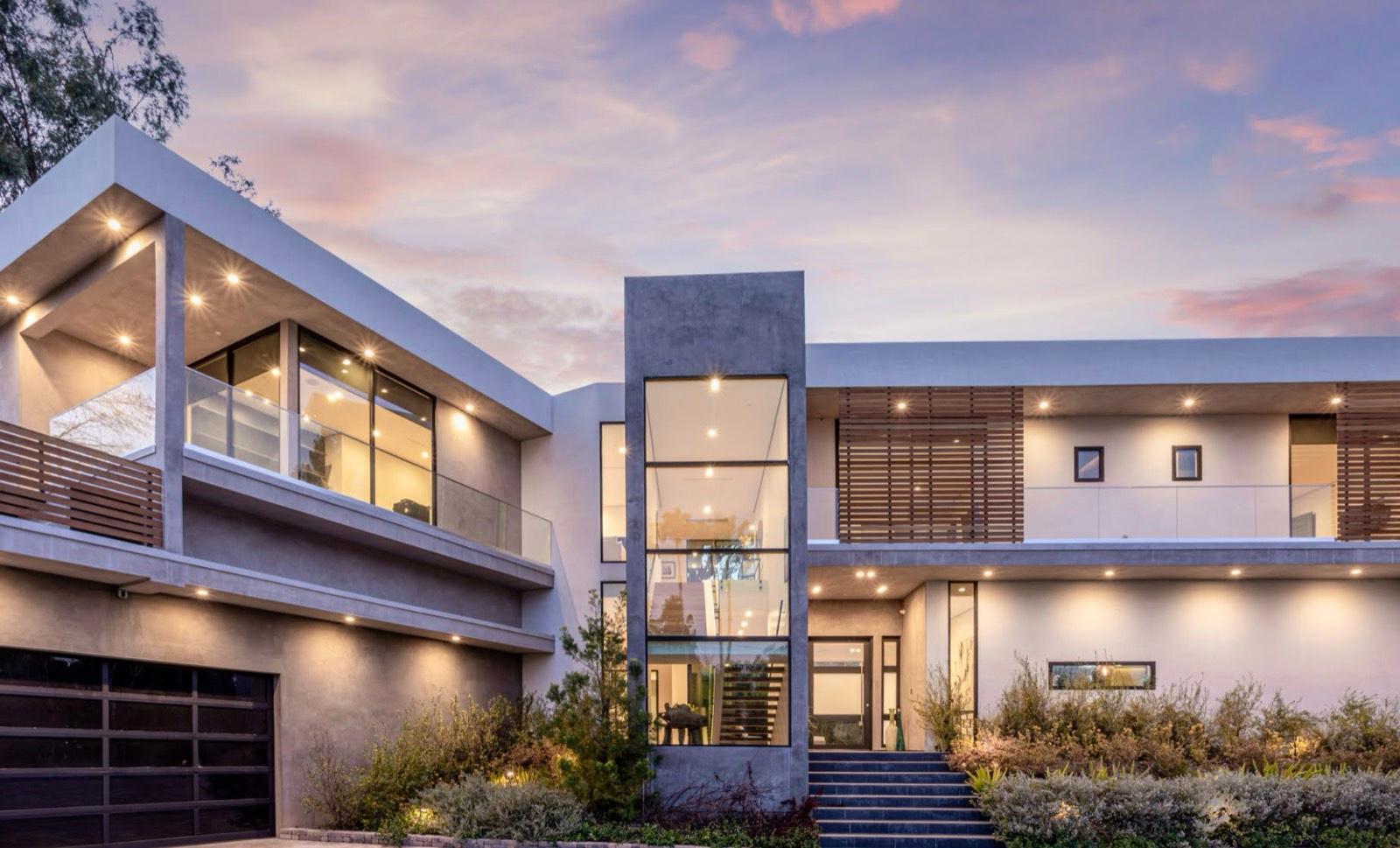 S and M's Modern Valley Mansion 11218 — photo 3