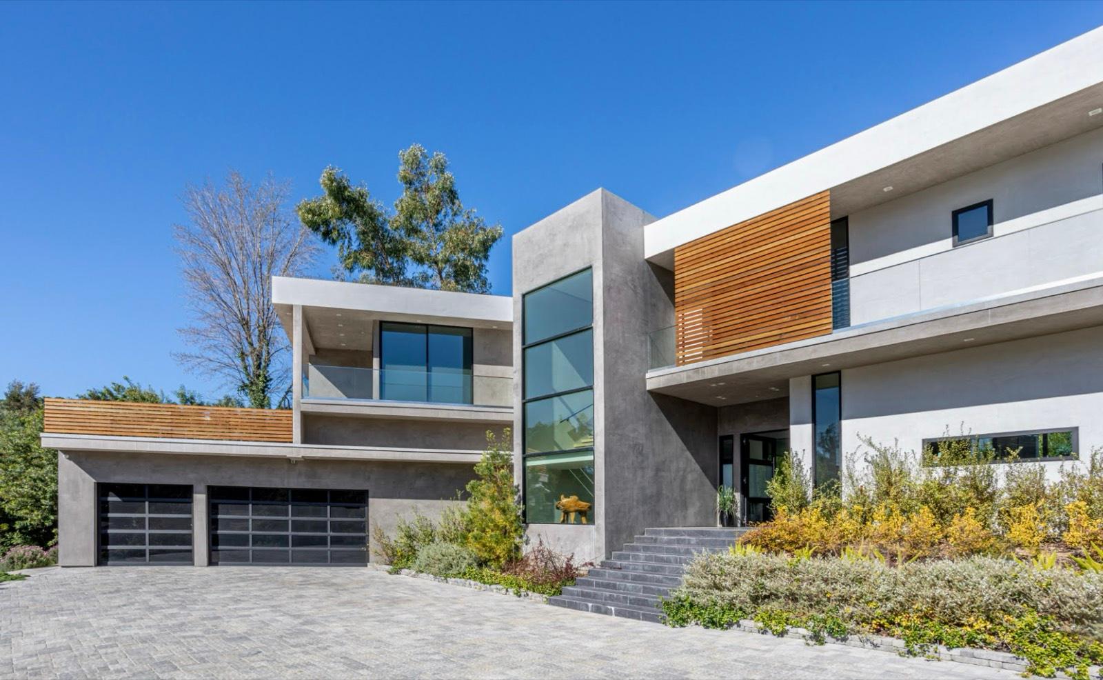 S and M's Modern Valley Mansion 11218 — photo 7