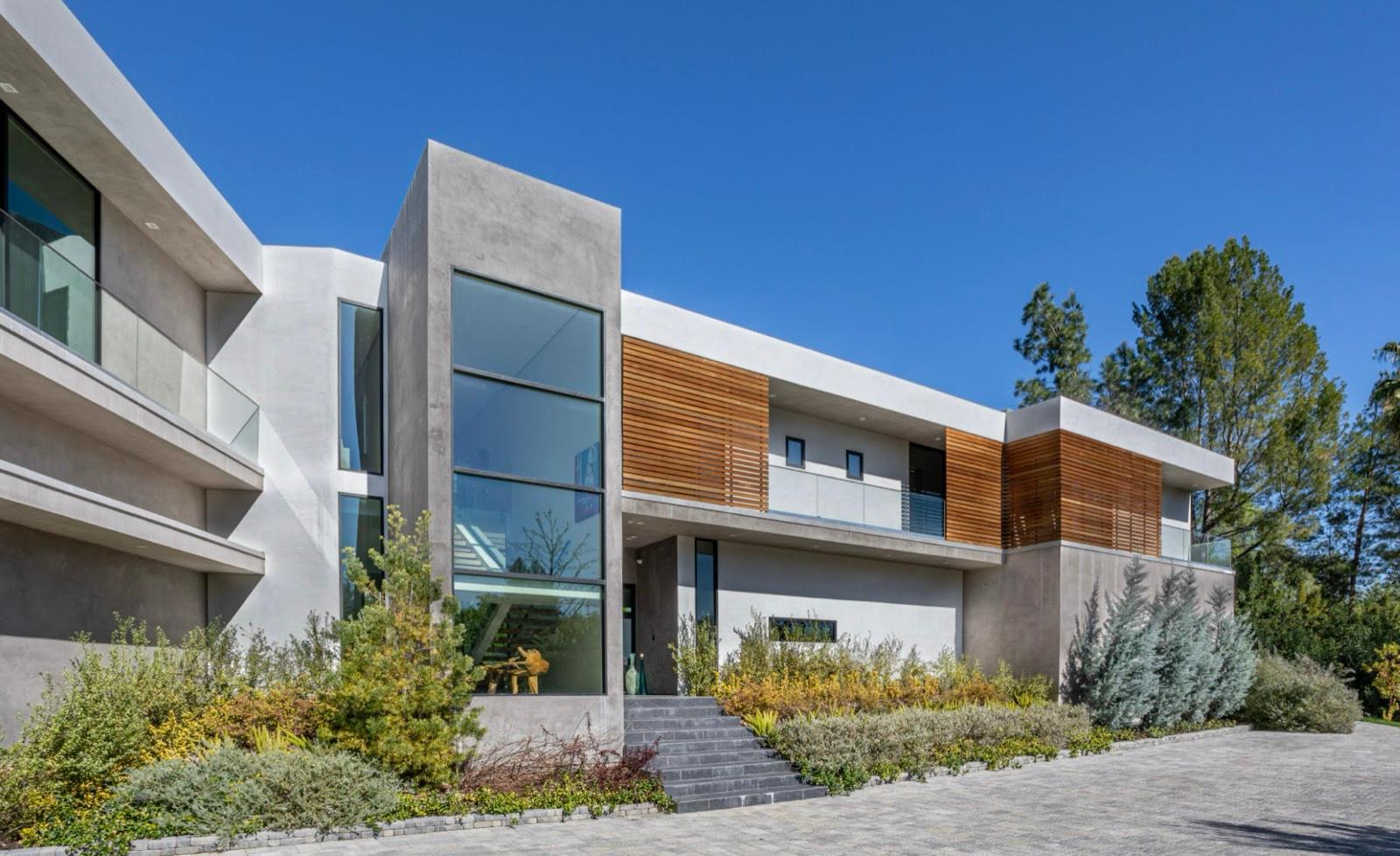 S and M's Modern Valley Mansion 11218 — photo 8