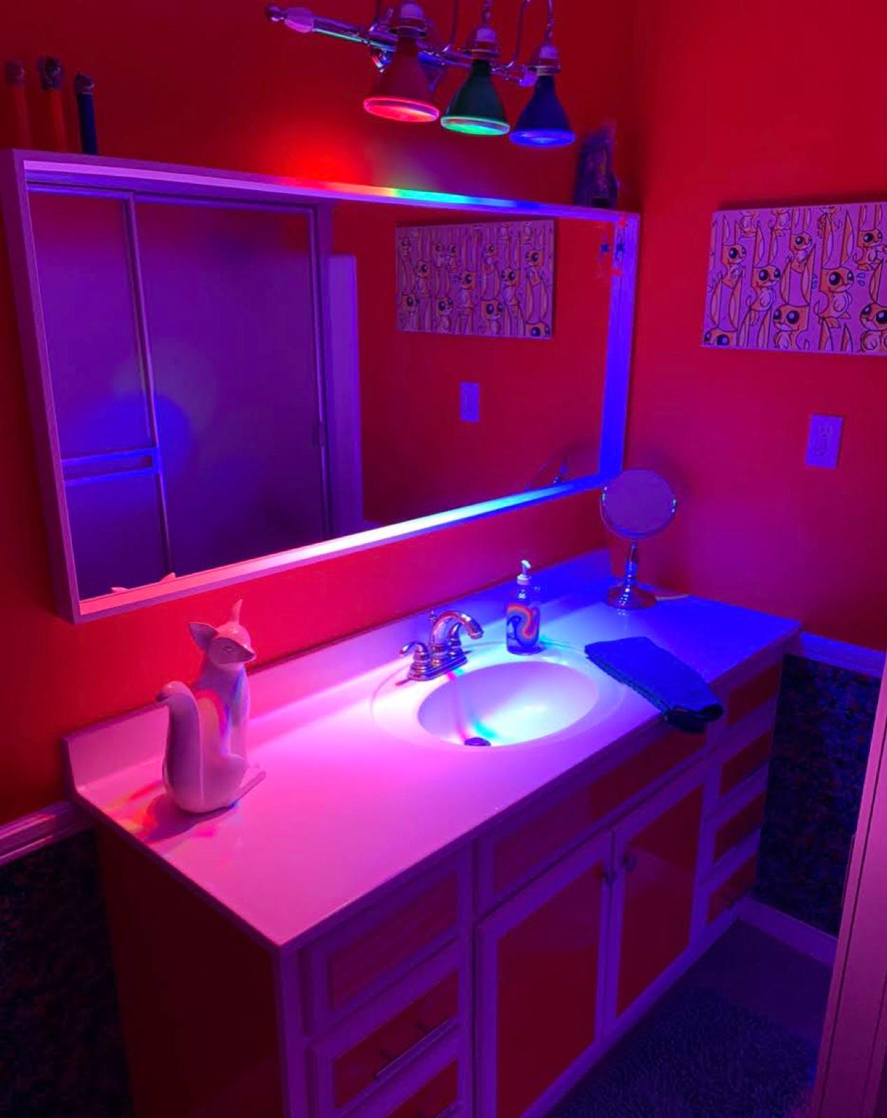 S's 70's trippy bungalow home — photo 8