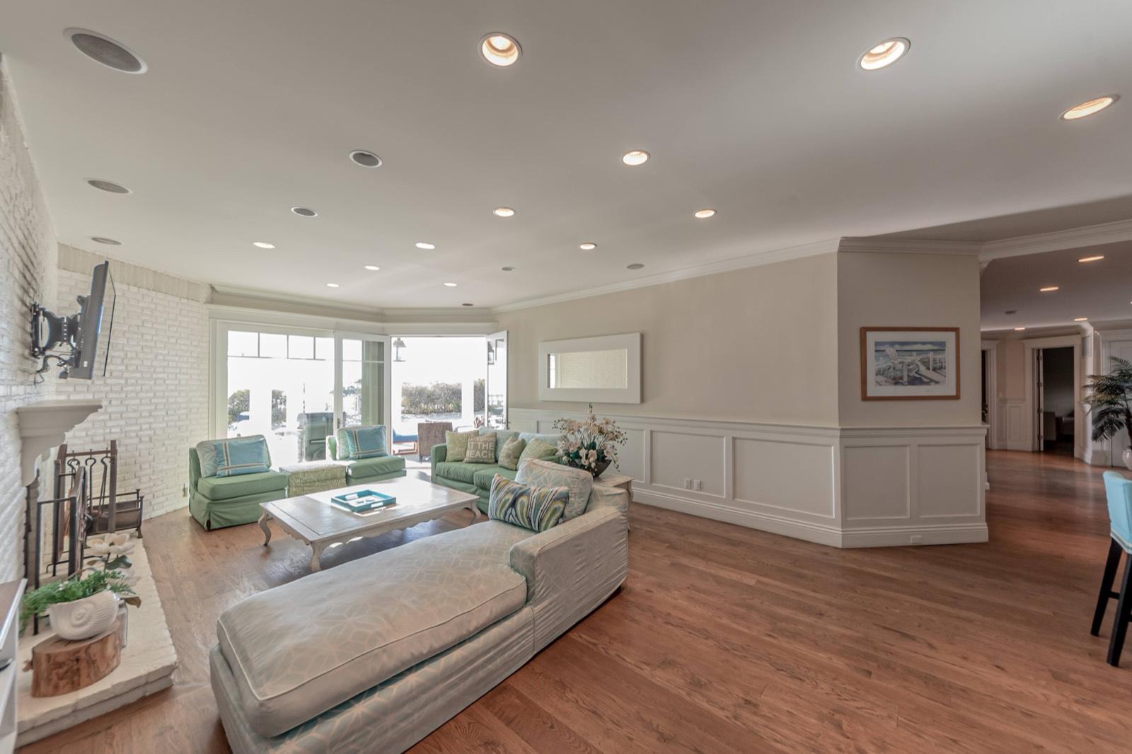 S's Beachfront Cape Cod Home 11216 — photo 8