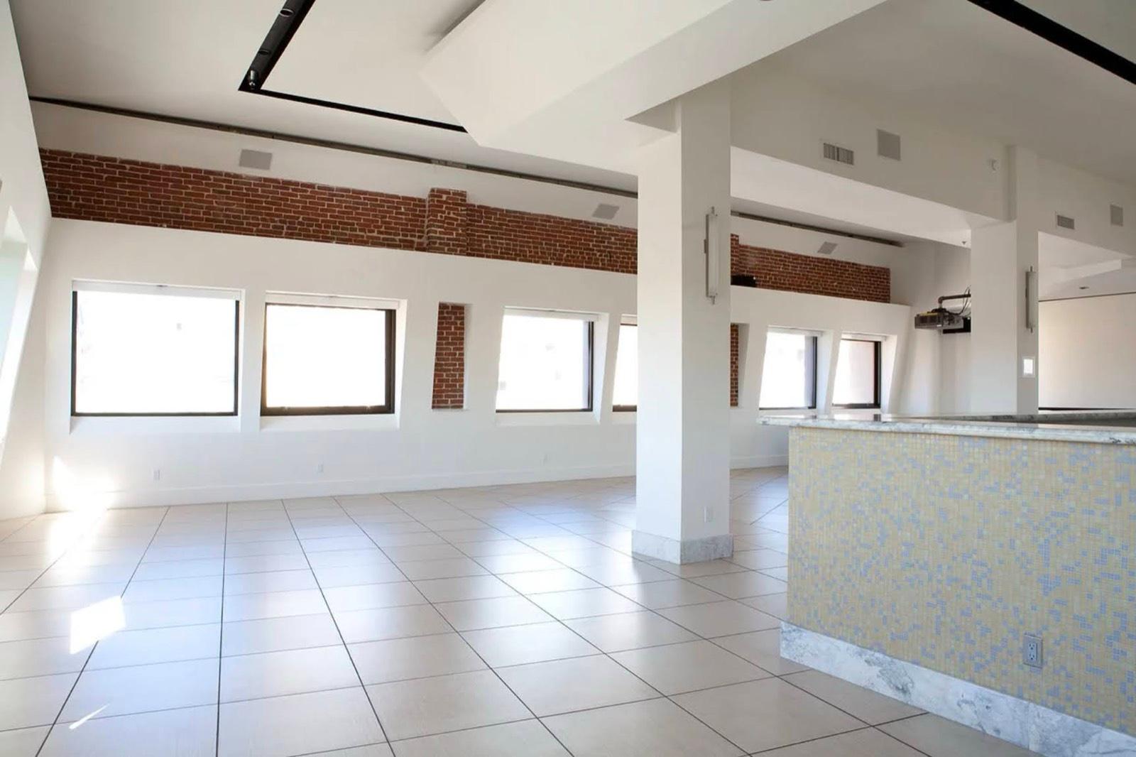 S S Bright DT Loft — photo 11