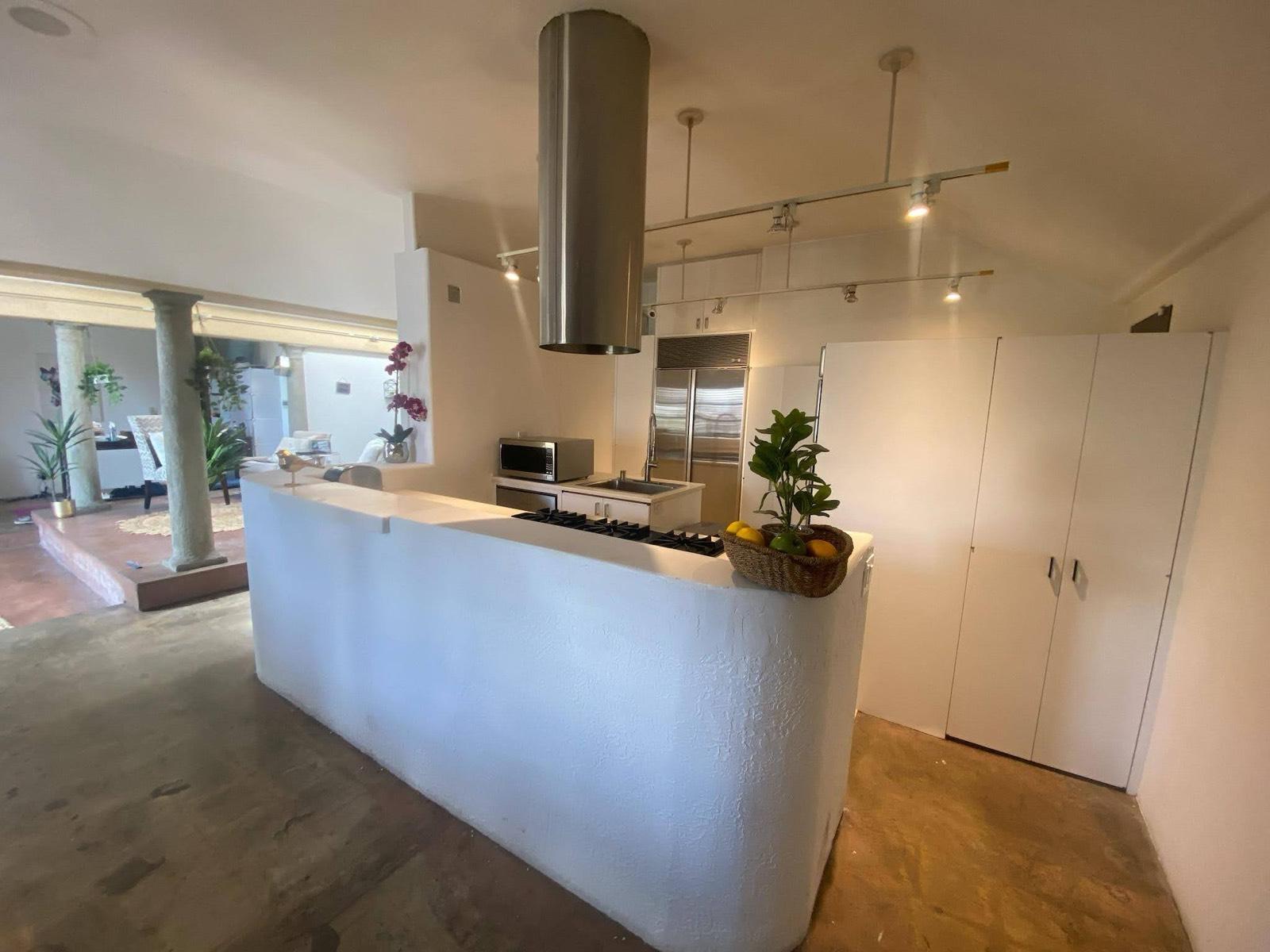 S's Cute Venice Home — photo 2