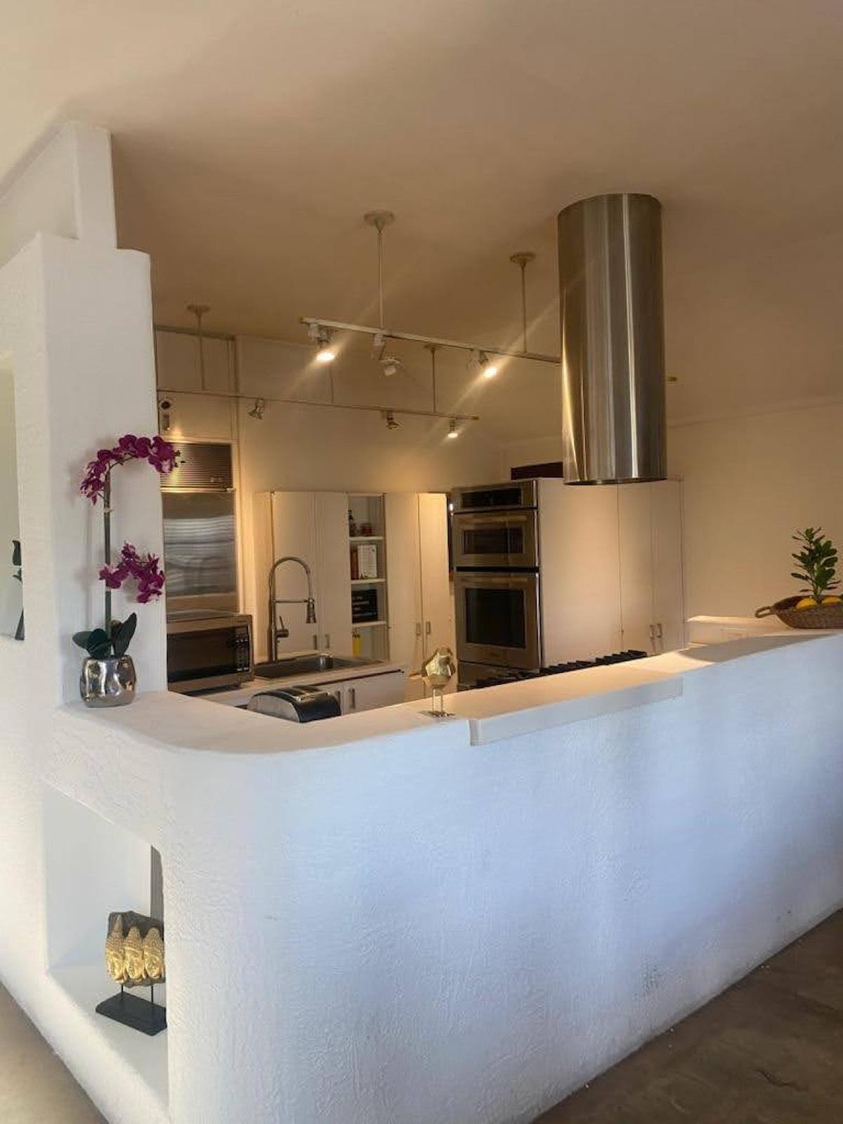 S's Cute Venice Home — photo 3