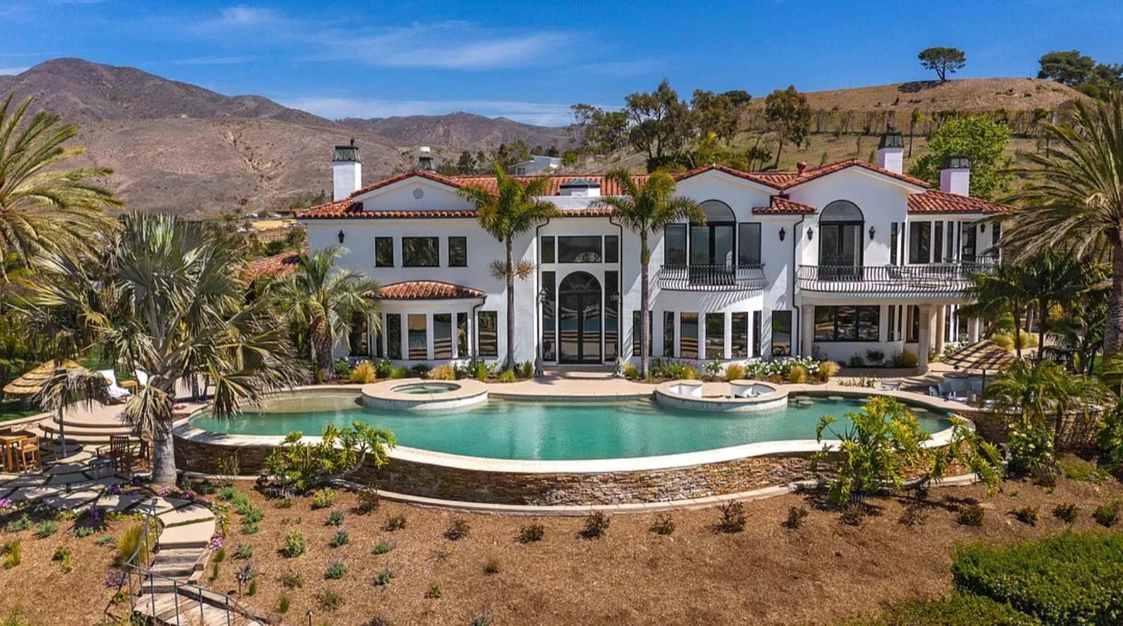 S S Malibu Horse Mansion — photo 2