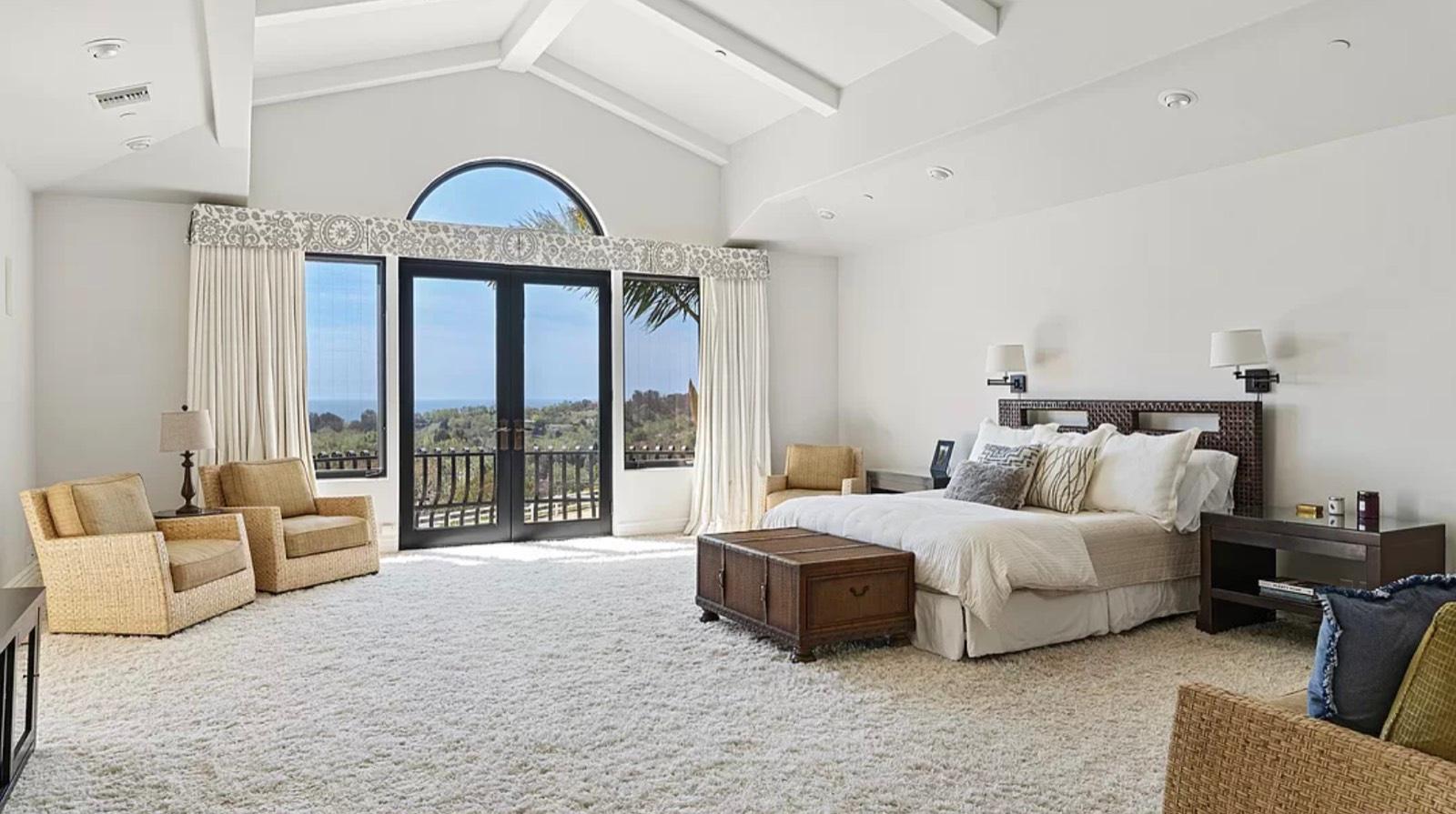 S S Malibu Horse Mansion — photo 12