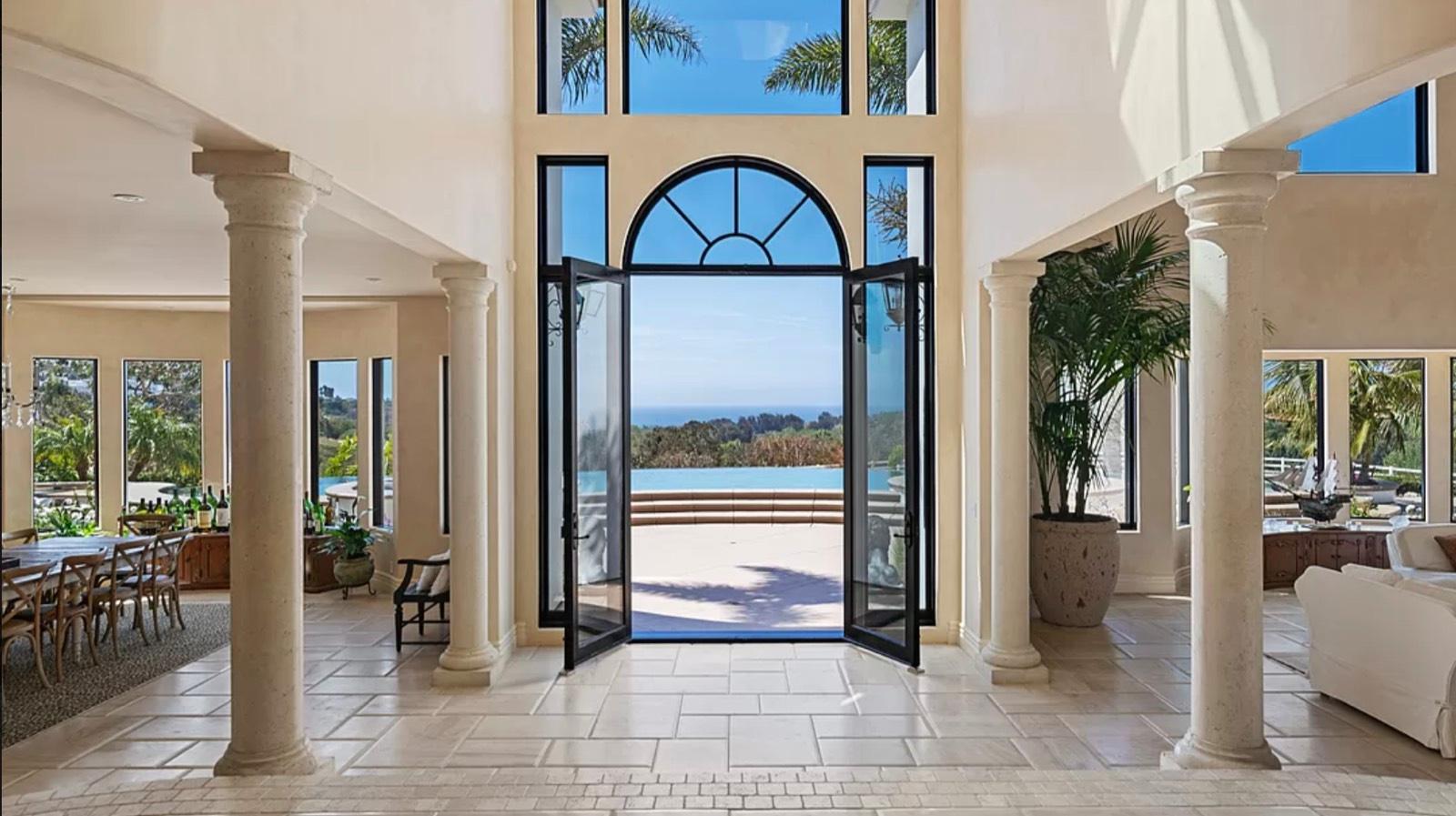 S S Malibu Horse Mansion — photo 5