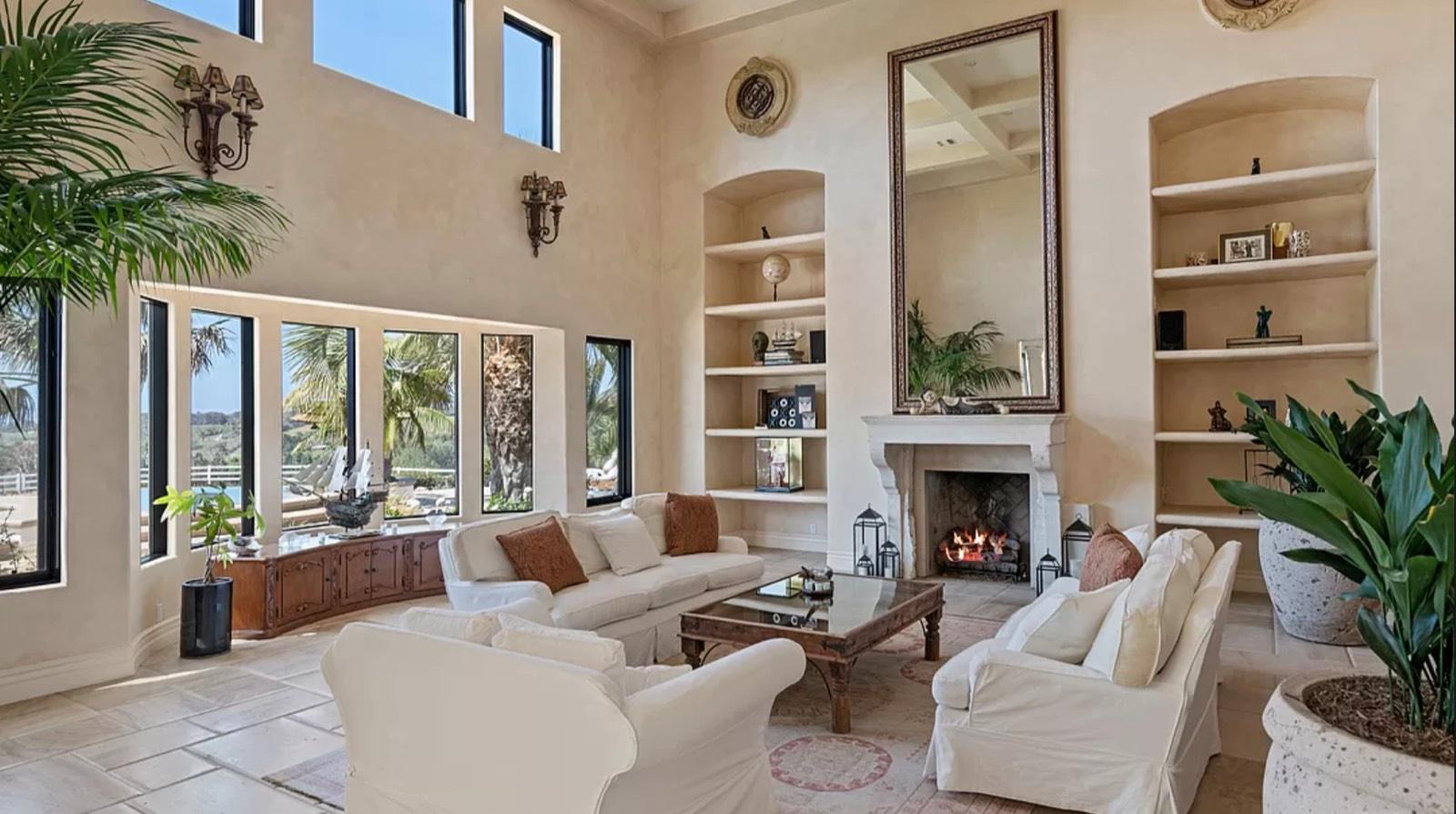 S S Malibu Horse Mansion — photo 6
