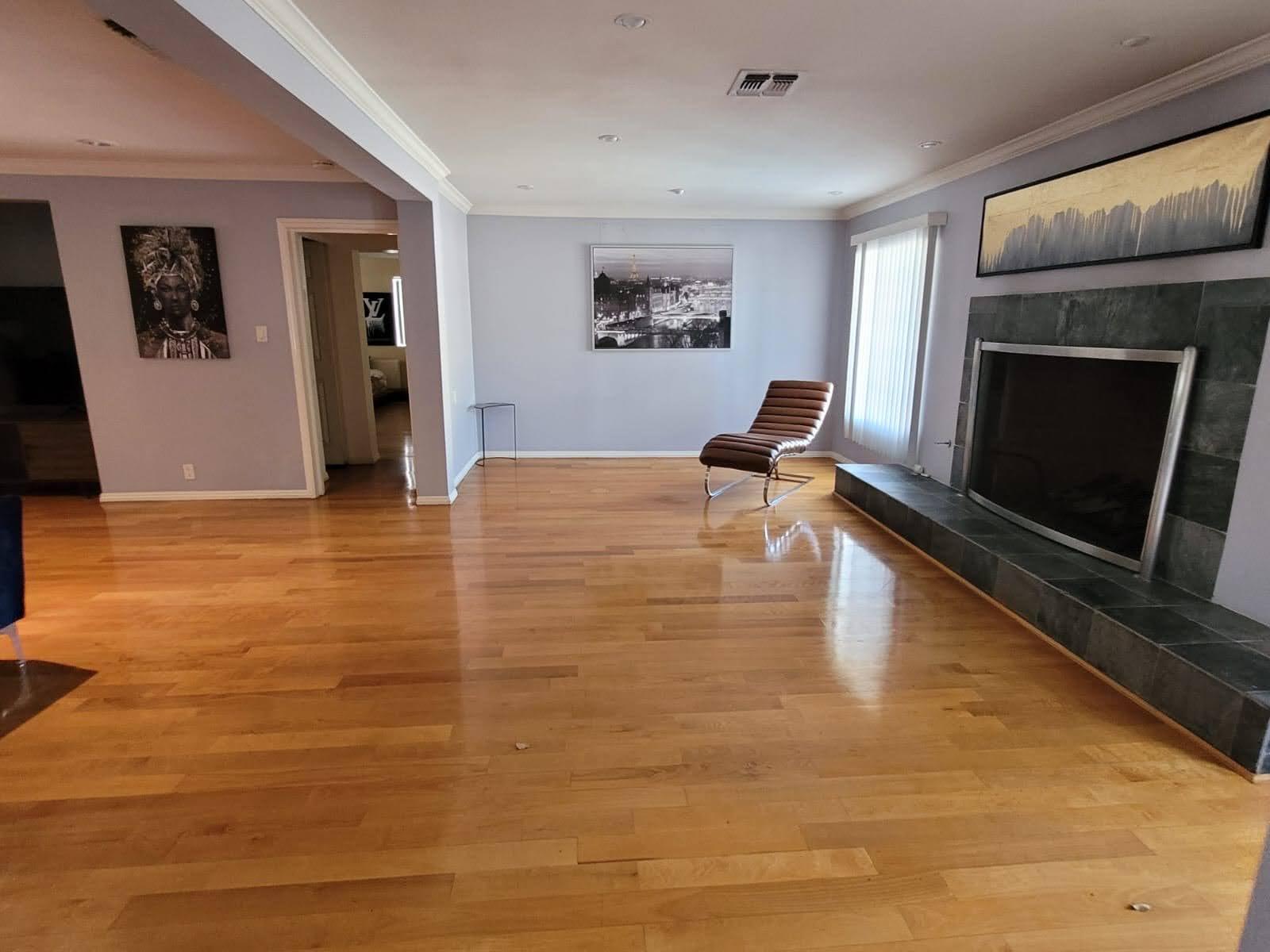 S's Med Suburban Valley Home — photo 2