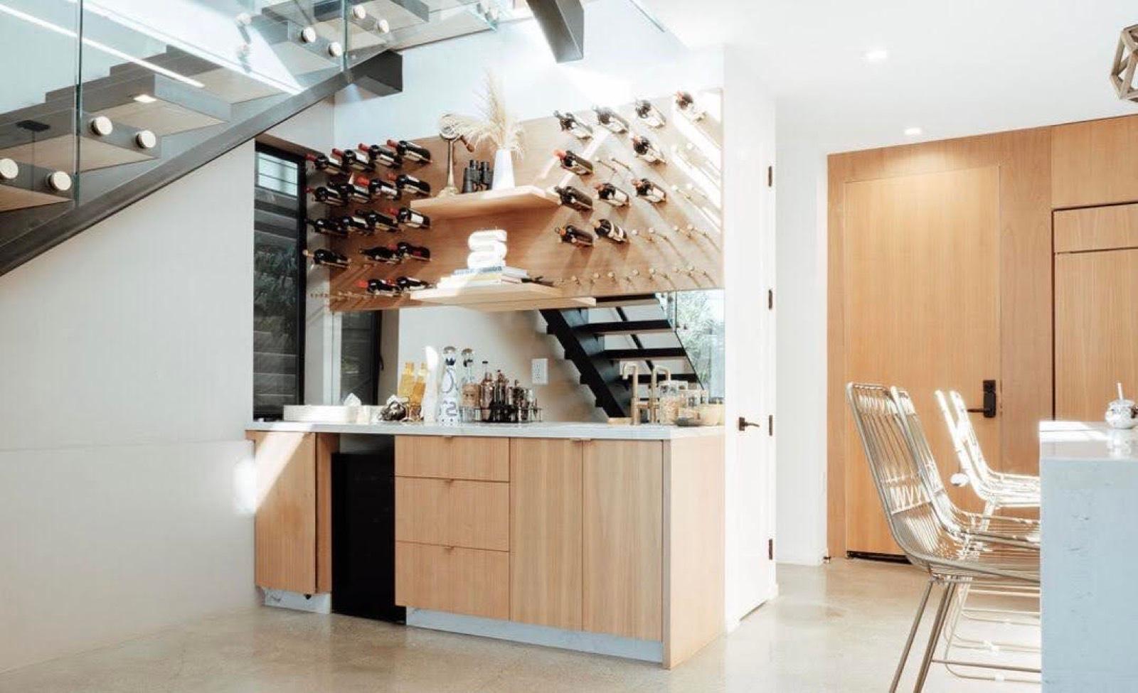 S's Modern Bright Townhome — photo 7