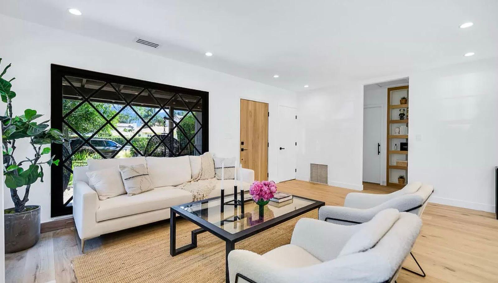 S's Modern Chevron Home — photo 6