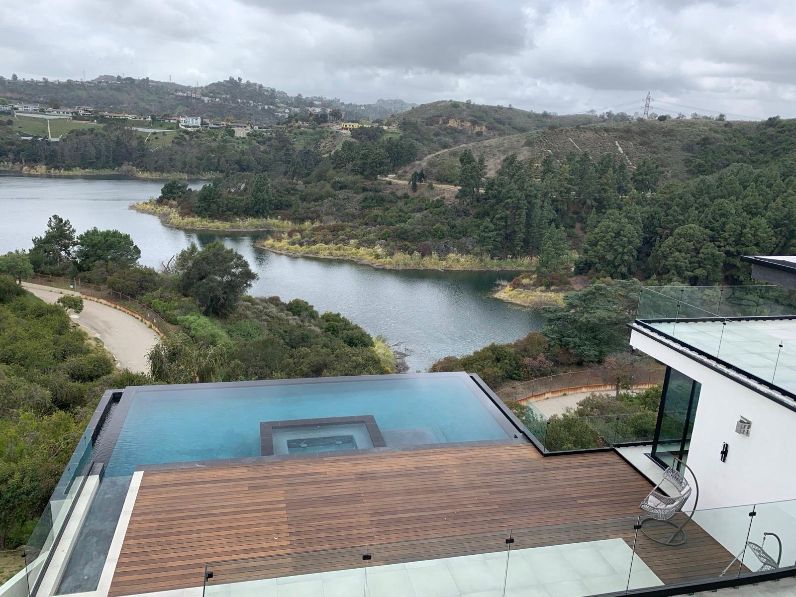 S's Modern Lake View — photo 10