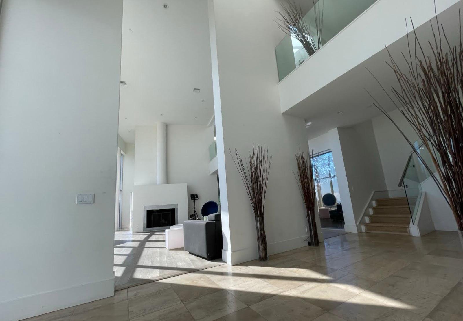 S's Modern Window Beach View — photo 12
