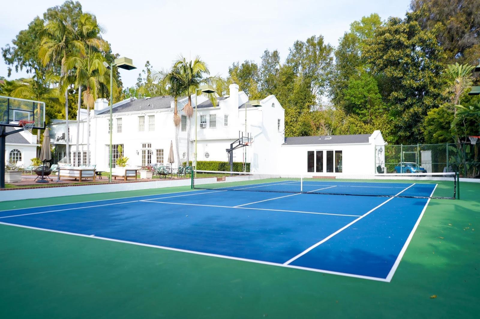 S's Tennis Backyard — photo 2