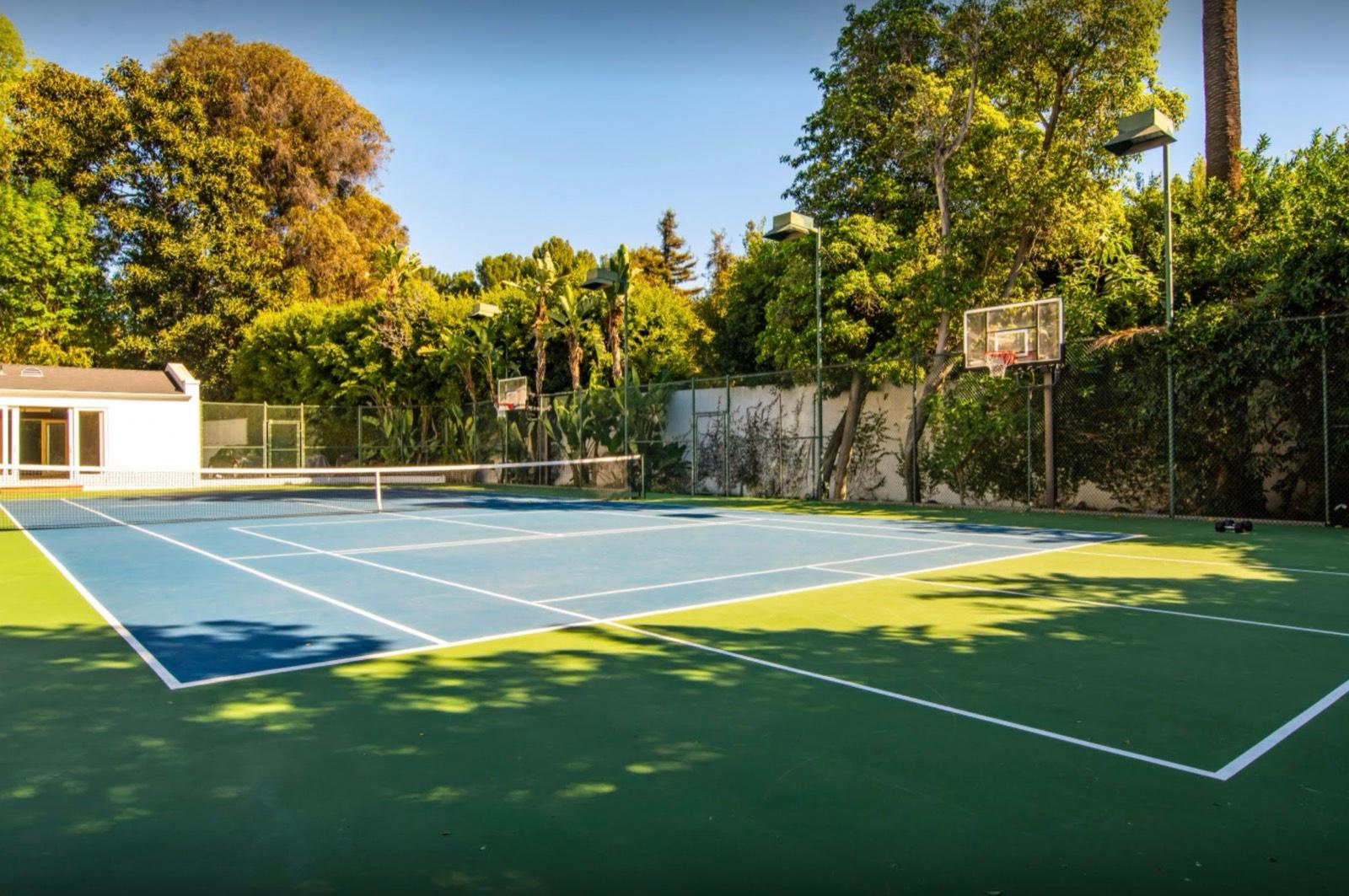 S's Tennis Backyard — photo 6